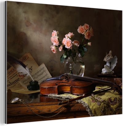 Aluminium schilderij 80x60 cm - Wanddecoratie metaal - Viool - Rozen - Roze - Bloemen - Stilleven - Metalen muurdecoratie woonkamer - Decoratie industrieel - Foto op dibond - Industriële accessoires slaapkamer