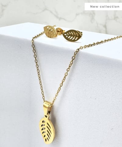 sieraden set - ketting met oorbellen - kleur goud - blad- leafs- bedel - necklace - earrings - stainless steel - nikkelfree - waterproof - cadeau mam - kado tip moeder - idee kerst - collier