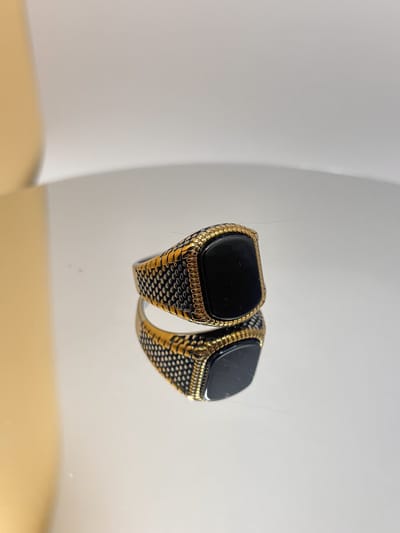 Goud & Zilverkleurige No-Fade Waterproof Zwarte Onyx Zegelring 19mm - 316L RVS