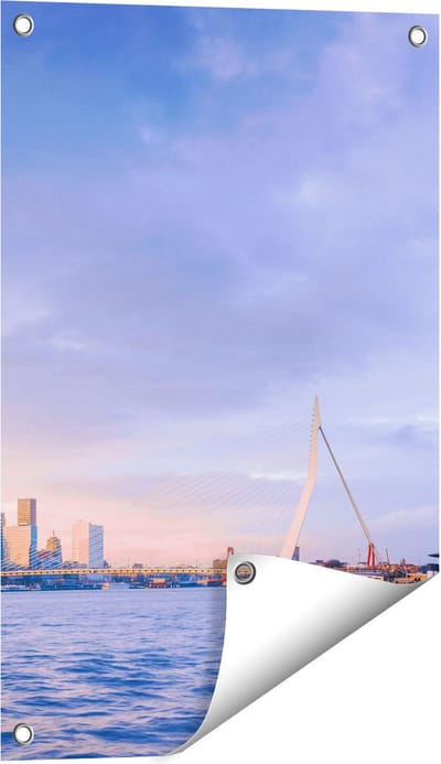 Gards Tuinposter Rotterdamse Skyline aan het Water - 40x60 cm - Tuindoek - Tuindecoratie - Wanddecoratie buiten - Tuinschilderij