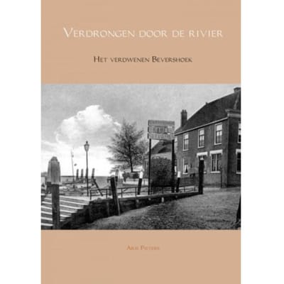 Verdrongen Door De Rivier - Arie Pieters