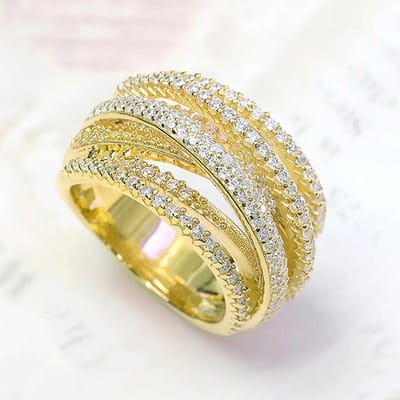 Huitan Bagues Multi Croisées pour Femmes Nouvelles Tendance Alliances Accessoires Luxe Zircone Cubique Mode Bijoux Féminins Livraison Directe 7 beige