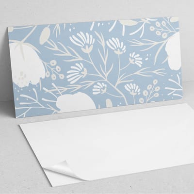 Coloray Wandpanelen Zelfklevend - Bloemenpatroon op de achtergrond PVC Wandpaneel - 100 cm x 50 cm - Blauw Wandbekleding Zelfklevend - 1 stuk - Bloemen en planten Wandpanelen Zelfklevend - Wandpanelen Keuken - Wandpaneel Badkamer