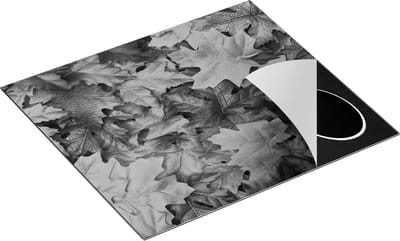 Chefcare Inductie Beschermer Herfstbladeren in het Oranje en Rood - Zwart Wit - 60x50 cm - Afdekplaat Inductie - Kookplaat Beschermer - Inductie Mat
