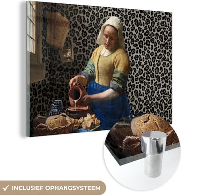 MuchoWow® Glasschilderij 120x80 cm - Schilderij acrylglas - Melkmeisje - Kunst - Panterprint - Vermeer - Schilderij - Oude meesters - Foto op glas - Schilderijen