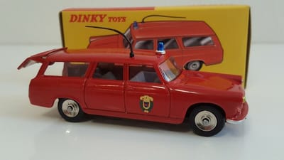 Modelauto Peugeot 404 break de Pompiers - Schaal 1:43