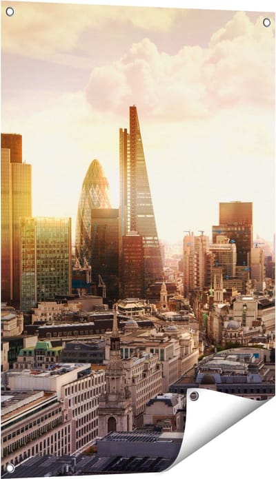 Gards Tuinposter Londen bij Zonsondergang in een Moderne Wijk - 60x90 cm - Tuindoek - Tuindecoratie - Wanddecoratie buiten - Tuinschilderij