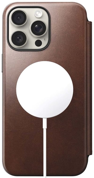 Nomad Modern Leather Folio case - Book cover hoesje voor iPhone 15 Pro Max - Horween leder - Geschikt voor MagSafe en draadloos opladen - Bruin