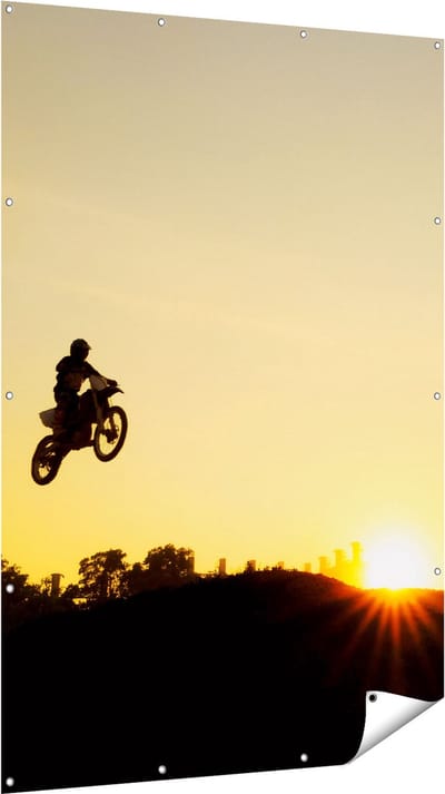 Gards Tuinposter Silhouet van een Motorcross bij Zonsondergang - 120x180 cm - Tuindoek - Tuindecoratie - Wanddecoratie buiten - Tuinschilderij