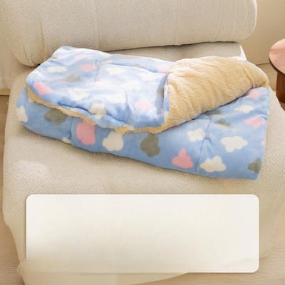 Tapis en flanelle avec motif d'ours de dessin animé pour l'automne et l'hiver, tapis chaud pour animaux de compagnie, couverture pour chat, couette pour chien, tapis de couchage, fournitures M (recommended within 5kg)