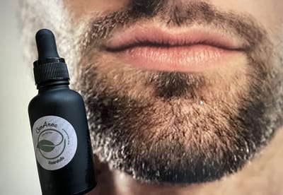 Baardolie met rijke oliën voor een gezonde vollere baard. 50 ml Puur Natuur!! van OmAnne Prijs inclusief verzending !!!