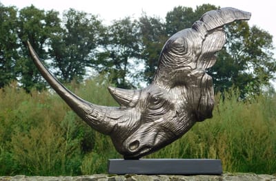 Sculptuur Rhino Head - Alu - met Zwarte voet - Neushoorn