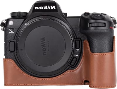 Beschermende PU Leren Halve Hoes voor Nikon Z6III Camera met Handvat en Open Onderkant - Ideaal voor Fotografie, Camera Accessoires en Bescherming