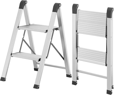 Klapladder 2 treden - Huishoudtrapje - Klusjes in huis - Inklapbaar ontwerp - 150 kg belastbaar - Zilverkleurig