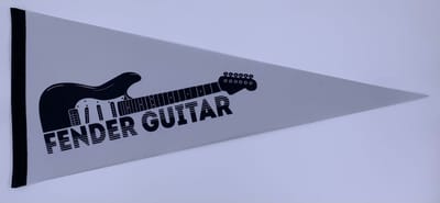 Fender - gitaar - gitaar logo - Muziek - Vaantje - Amerikaans - Sportvaantje - Wimpel - Vlag - Pennant -  31*72 cm - gitaarlogo wit