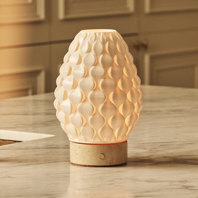 Tavellio Serena Oplaadbare Tafellamp – H23 – Porselein en 3D geprint – Travertijn