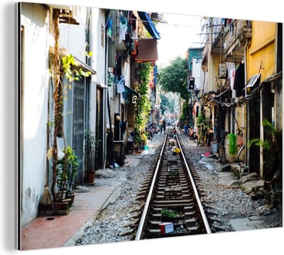 Aluminium schilderij 180x120 cm - Wanddecoratie metaal - Hanoi - Trein - Stad - Metalen muurdecoratie woonkamer - Decoratie industrieel - Foto op dibond - Industriële accessoires slaapkamer