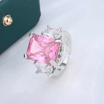 Topaas Blauw Eenvoudig Ontwerp Imitatie Geïmporteerde Moissan Diamant Ring white