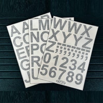 GR - Stickers - Plakletters - Letter set - Losse letters - Losse Cijfers - Alfabet - 50mm hoog - Glanzend - Zwart
