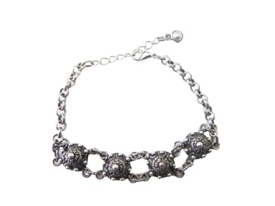 Zeeuwse knopjesarmband met 4 knopjes