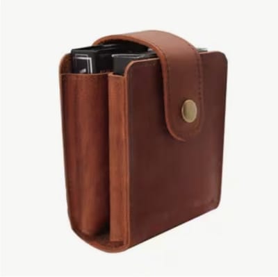 @ Lu’s Today® – Basic Game Essentials – Premium Crazy Horse Speelkaarthouder & Poker Etui – Luxe Leren Deck Case met Flip‑Top Sluiting – Geschikt voor 2 Sets Speelkaarten – Duurzaam, Tijdloos & Handgemaakt – Kaarten Niet Inbegrepen