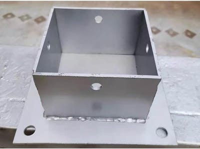 Hekpaalanker Set - Paalhouders - Terras Ondersteuning - Roestvrij Staal - 60x60 mm - Zwart