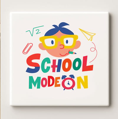 School Mode On Keramische Tegel 15x15cm – Leuk Terug-naar-School Cadeau voor Kinderen & Leraren – Kleurrijke Klaslokaalmuurdecoratie