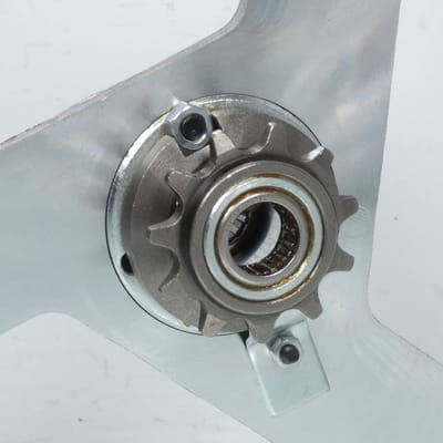 transmissie poelie rsm voor peugeot bromfiets 50 103 mvl ellips 3 gaten 11 tanden d16mm nieuw