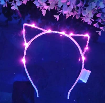 Akyol - Katten haarband lichtgevend - diadeem - Kinderen haarband - meisjes diadeem – katten haarband - Kinderen diadeem -haarband lichtgevend - katten diadeem -Haar Accessoire - Hoofdband met kattenoren - Verkleden - kerstcadeau - sinterklaa