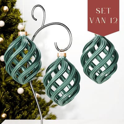 Fleuriek – Spiraalvormige Kerstballen – Glanzend Groen, Set van 12 – Premium Kerstornamenten – Glanzende Afwerking & Breukvast – Tijdloze Kerstdecoratie voor Binnen & Buiten