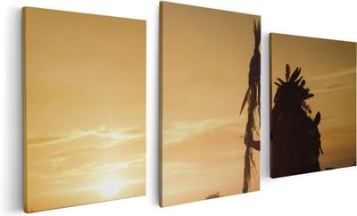 Artaza Canvas Schilderij Drieluik Indiaan met een Speer bij Zonsondergang - 120x60 - Foto Op Canvas - Canvas Print