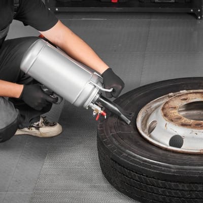 VEVOR Tire Bead Blaster 6l Air Tire Bead Blaster Handheld Bandenpomp, Verbeterde Draagbare Bandenpomp, 0,6-0,8 Mpa voor Kleine Auto's, Motorfietsen, E-Bikes, Zilver
