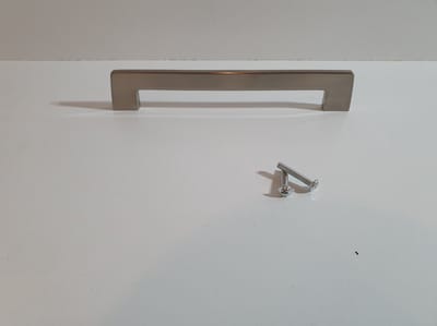 Handgreep RVS | 17.9cm | Inclusief bevestigingsbouten | Zilver | Meubelhandvat | greep | Keukengreep | Hand Grepen | Deurgreep Staal | Metaal | Strak Meubelbeslag | schuifdeur | Handvat | Greep | Schuifdeurgreep | Roestvrij | Roestvast staal |