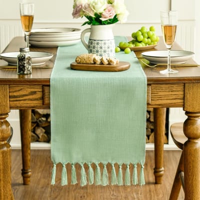 Tafelloper met kwastjes - Landelijke stijl Wasbaar - Tafeldecoratie - Salie Groen 33x143 cm