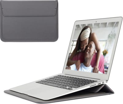 2-in-1 Laptopsleeve 13 tot 13,6 inch - Grijs - Vegan Leer - Laptophoes Dames / Heren - Laptop Tas Sleeve met Standaard