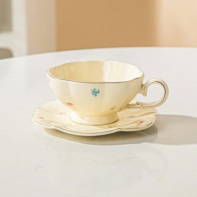 Ins Nieuw Frans Retro Bloemen Keramisch Koffiekopje Schoteltje Set High-end Afternoon Tea Kopje Pastorale Bloemen Theekopje 260