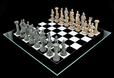 Schaakspel Griekse - Mythologie set - Strategisch spel - Kunstzinnig design - 38x38 cm bord - Wit grijs