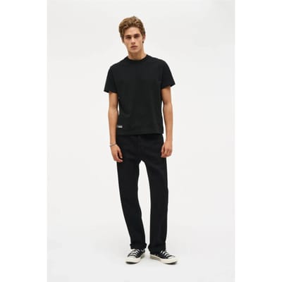 Neuw U-nc apparition tee 629-jet black