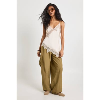 boohoo Dames Nylon Parachute Broek | Khaki | Maat: 6