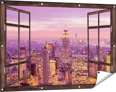 Gards Tuinposter Doorkijk New York Skyline met Lichten bij Zonsondergang - 120x80 cm - Tuindoek - Tuindecoratie - Wanddecoratie buiten - Tuinschilderij