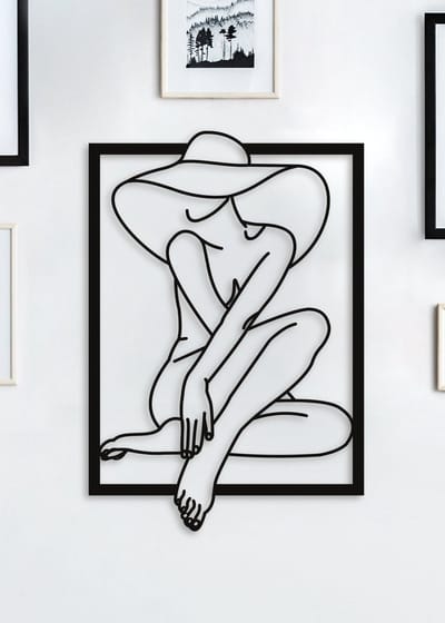 Wanddecoratie | Woman with hat in frame - XL (55x80cm)