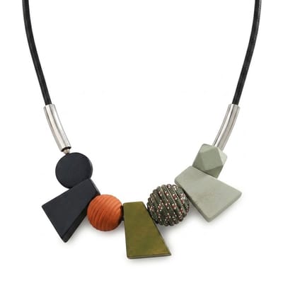 Zwarte statement ketting voor dames met geometrische kralen in meerdere kleuren