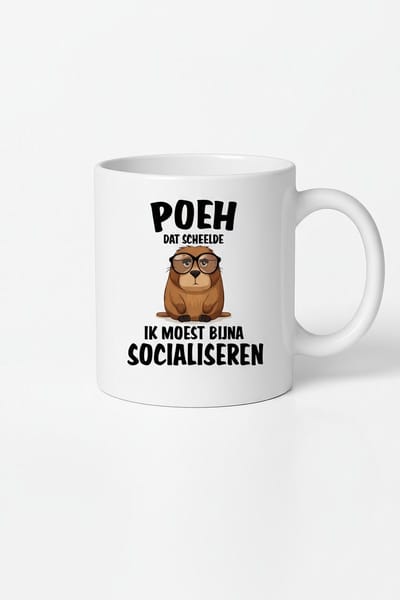 Poeh Dat Scheelde Socialiseren Mok 330ml – Witte Keramische Koffiemok met Grappige Nederlandse Kat Quote – Humor Cadeau voor Introverten & Kattenliefhebbers