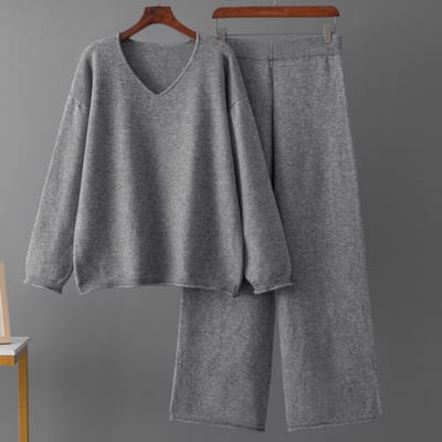 Sweater- Trui -Winterwarm gebreide tweedelige set - Dames trui met lange mouwen en V-hals + casual wijde cropped broek - Losse tweedelige set - Grijs - One Size Fits All