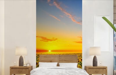 Behang - Fotobehang Bloemen - Zonnebloem - Zonsondergang - Nacht - Oranje - Breedte 120 cm x hoogte 240 cm