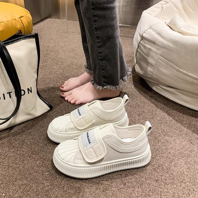 Kleine Witte Schoenen Dames Lente en Herfst Nieuwe Casual Sportschoenen Alles-passende Koekjeszool Plateauschoenen Leren Bovenwerk Trendy Mode 35
