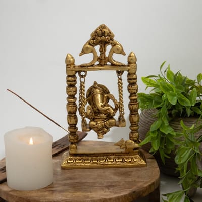 Hoge kwaliteit Ganesha - Schommel - 23 cm Hoog- 20 cm Breed - 6 cm Diep - 1,6 KG Messing