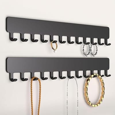 Famanu – Kettinghouder, sieradenopslag aan de muur, robuuste sieradenorganizer voor halskettingen, armbanden en oorbellen, ruimtebesparende oplossing, eenvoudige kleefmontage, metaal, Zwart