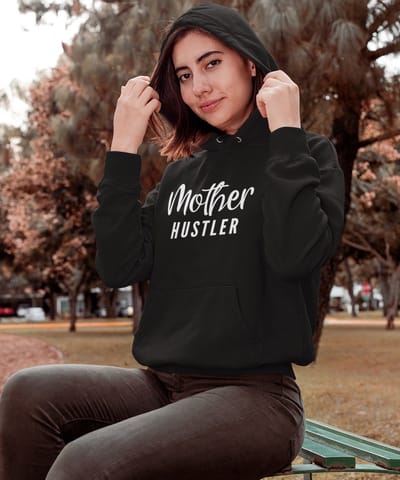 Moederdag Hoodie MOTHER HUSTLER - Kleur Zwart | Maat XS | Moederdag Cadeautje Voor Mama's