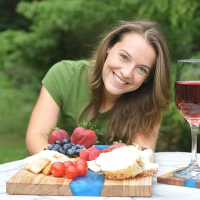 Olijfhouten Charcuterie Board met Hars | Handgemaakte Kaasplank | Dikke Snijplank voor Brood en Kaas